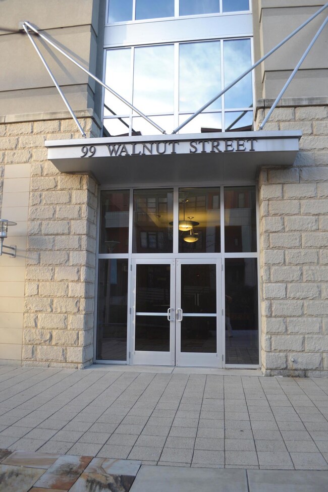 Entry to building