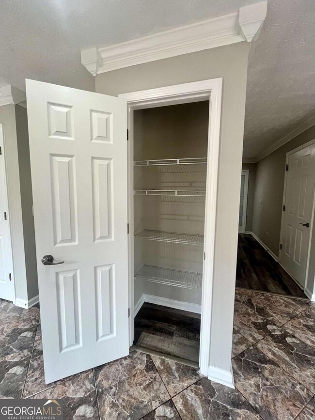 1250 Springmont Ct, Lawrenceville, GA 30043 - photo 5