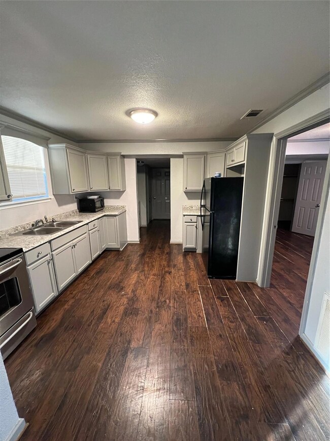 8214 Sussex St, Fort Worth, TX 76108 - photo 3