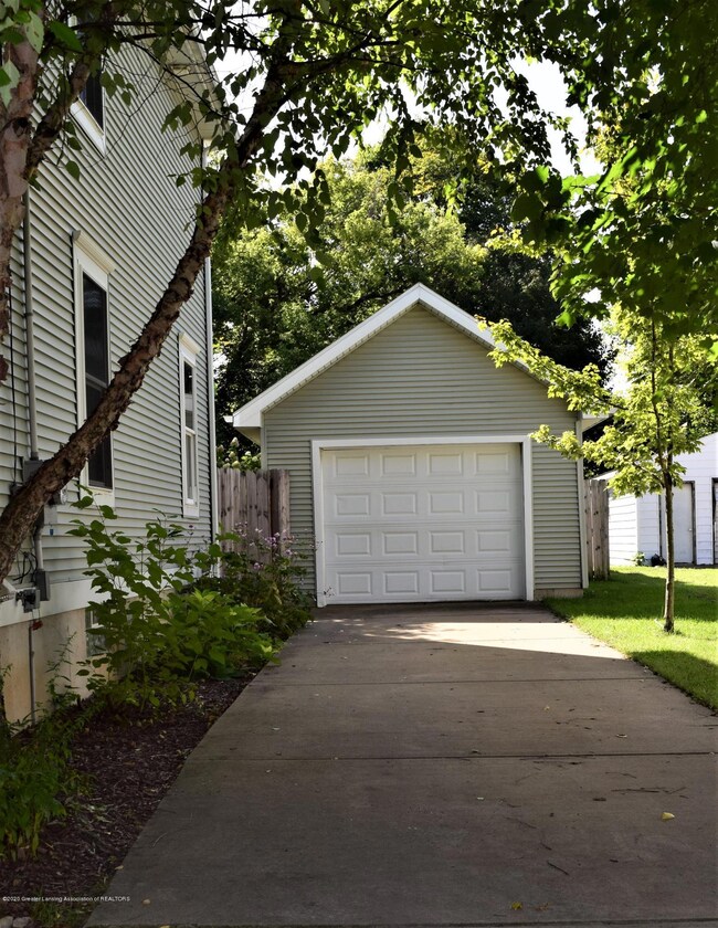 1203 W Ionia St, Lansing, MI 48915 - photo 3