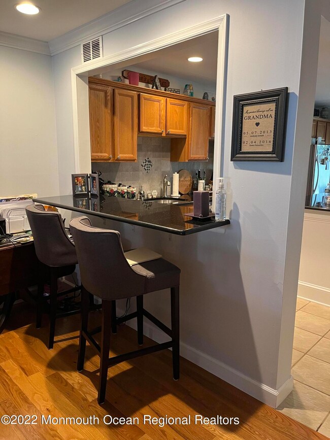 Open area from Kitchen into DR unit 12