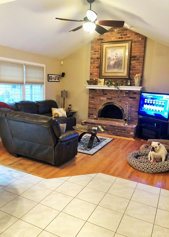 22 Scott Hollow Dr, Holyoke, MA 01040 - photo 6