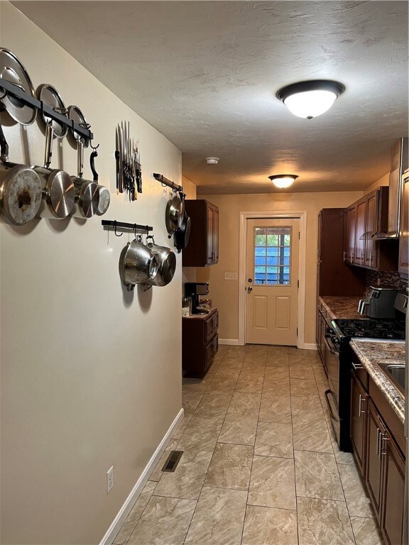 35 Manila Ave, Woonsocket, RI 02895 - photo 5