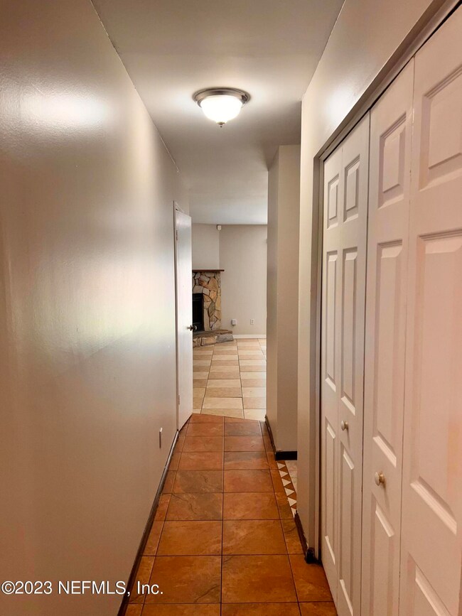 4482 Melissa Ct W, Jacksonville, FL 32210 - photo 5