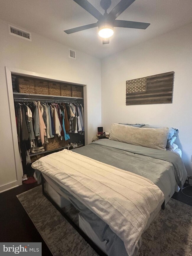 eNvy unit N910, Washington, DC 20024 - photo 3