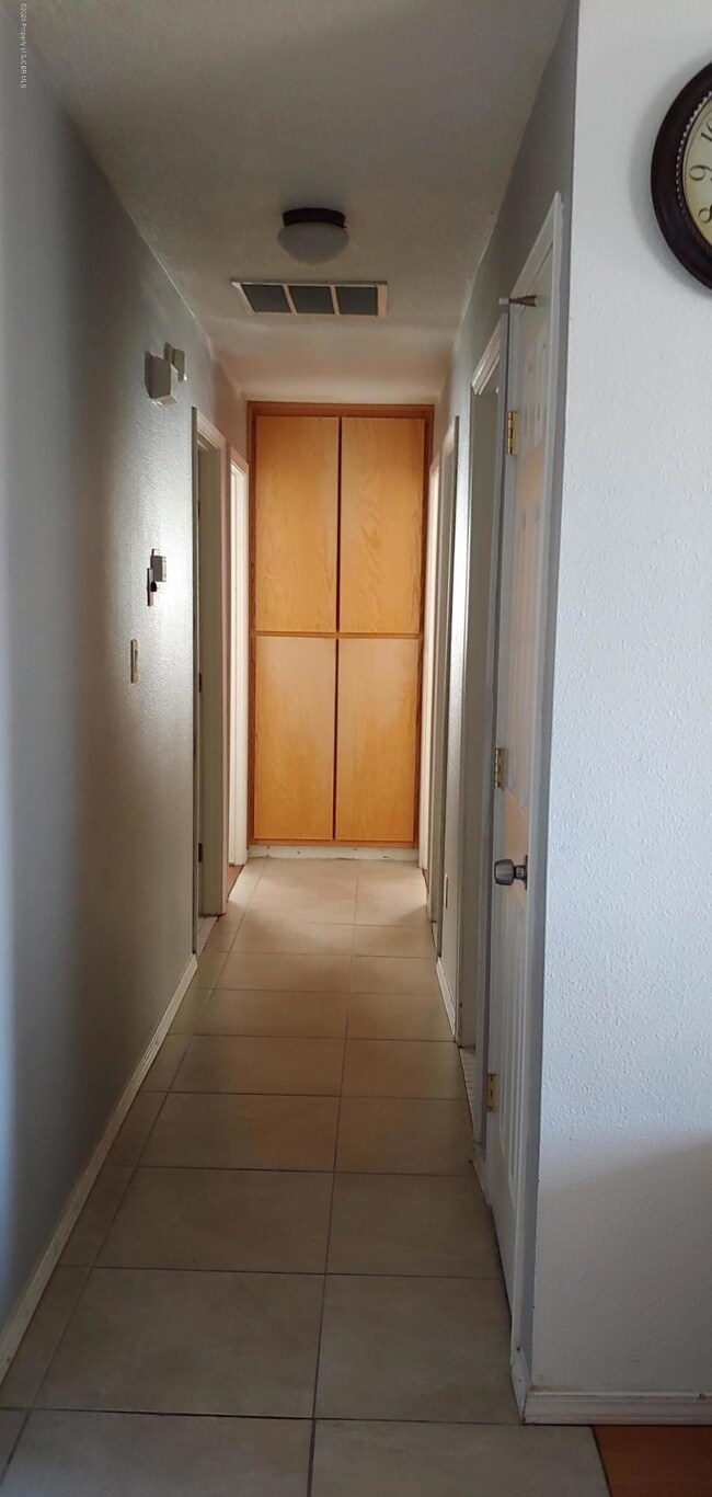 204 Valle Vista Dr, Farmington, NM 87401 - photo 5