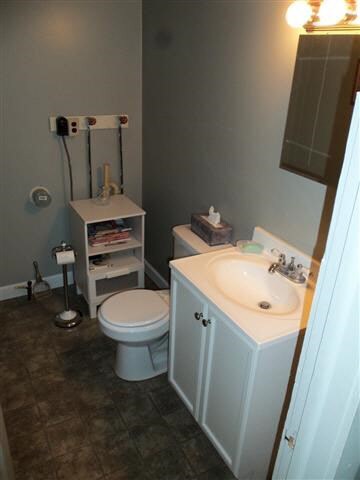 221 S Indiana Ave, Auburn, IN 46706 - photo 6