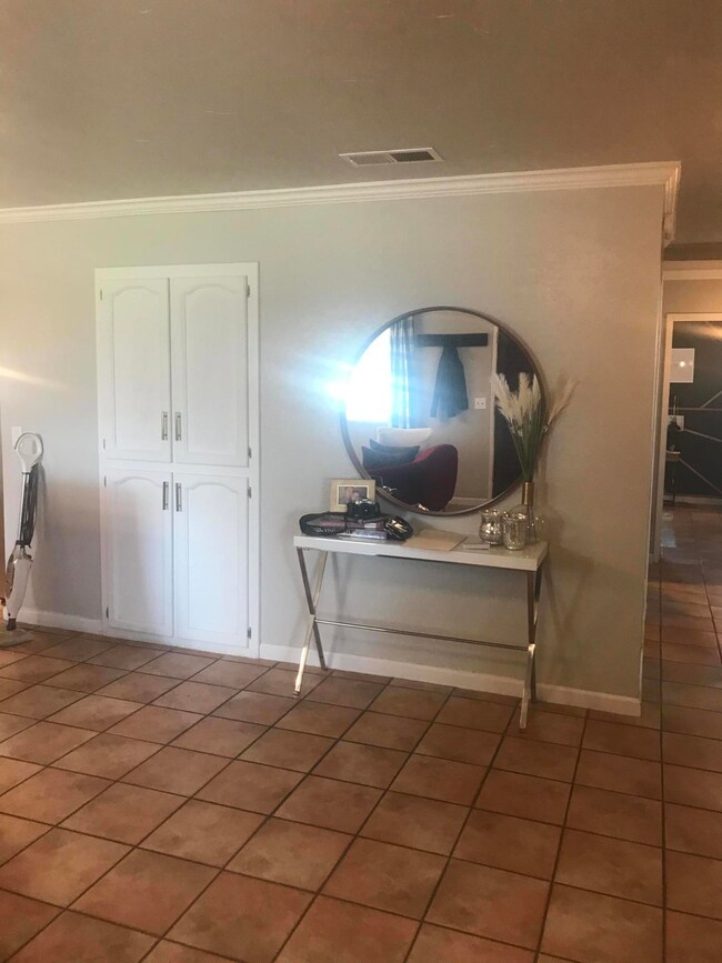 BE6EB484-6F93-4B85-8C3E-EC5AA68D6BE7