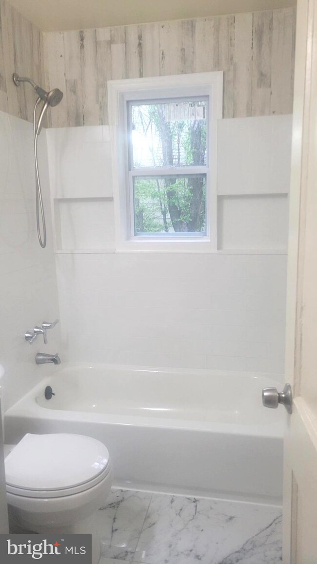 8705 Eddington Rd, Parkville, MD 21234 - photo 6