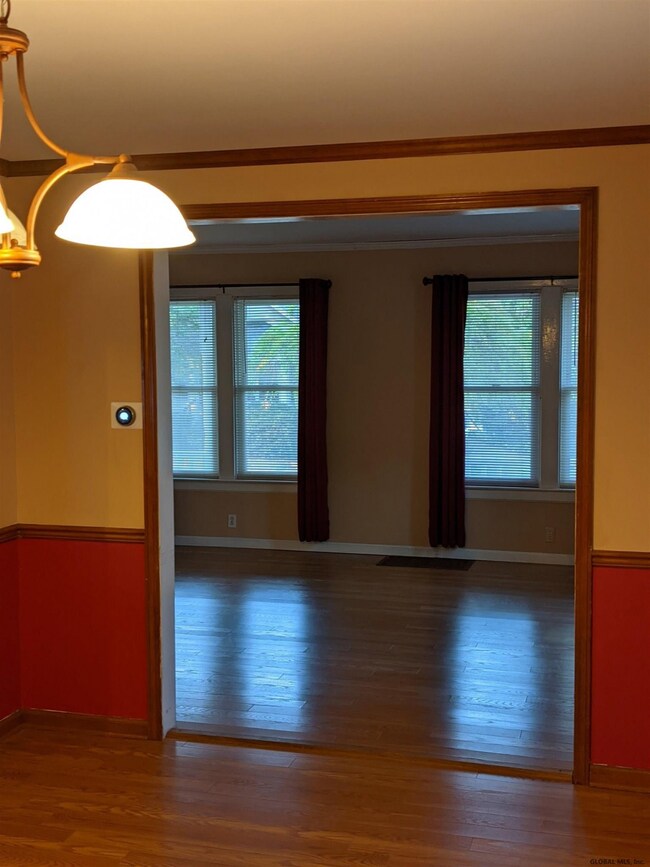 22 Cuthbert St, Schenectady, NY 12302 - photo 6