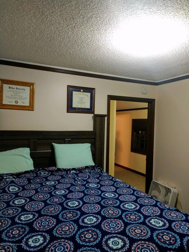 628 Main St, Moosic, PA 18507 - photo 6