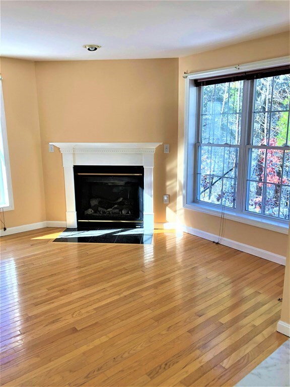 107 Barbara Ln, Hudson, NH 03051 - photo 3