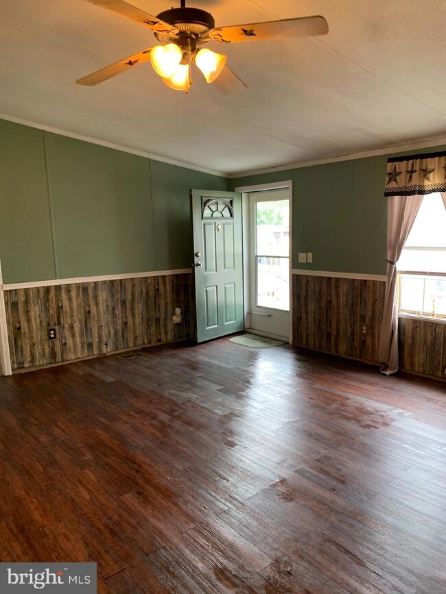 4047 Columbia Ave unit 15, Columbia, PA 17512 - photo 6