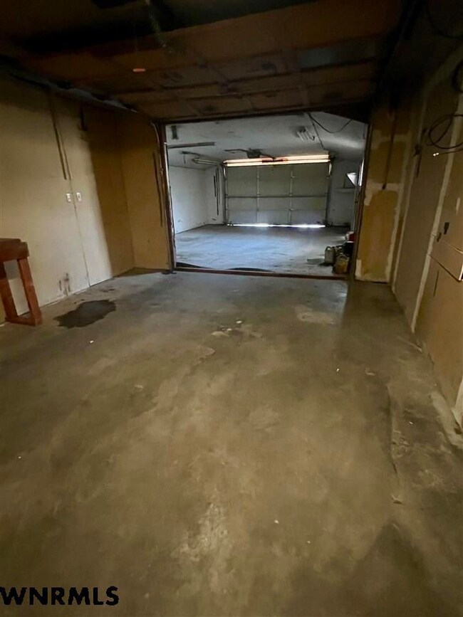 1001 W Overland, Scottsbluff, NE 69361 - photo 7