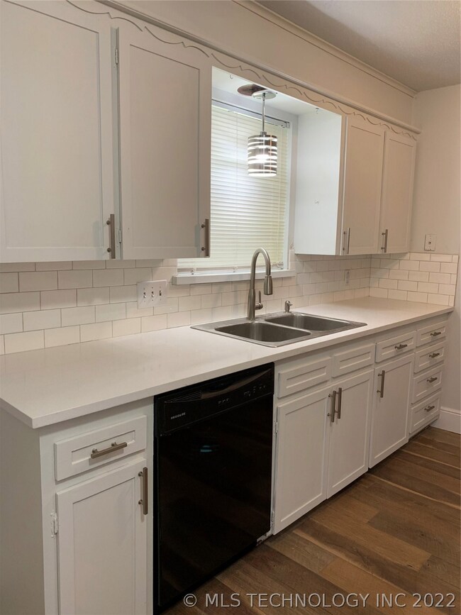 1620 S 5th St, Broken Arrow, OK 74012 - photo 7