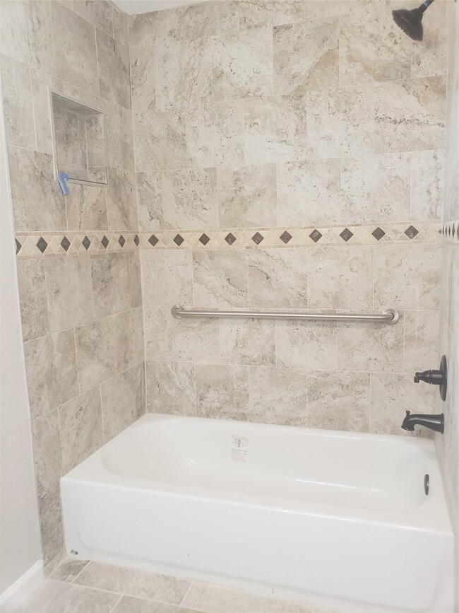 7614 Peachtree St unit A, Houston, TX 77016 - photo 5