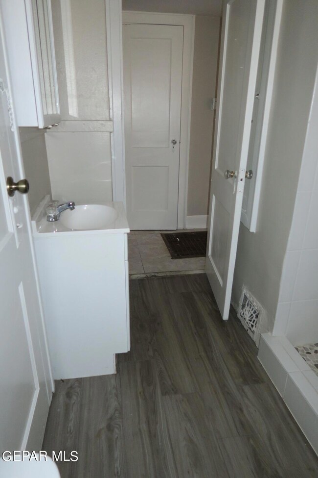 2505 San Marcial St unit B, El Paso, TX 79930 - photo 7