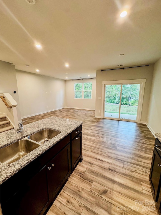 9512 Munsing Dr unit 165, Charlotte, NC 28269 - photo 4