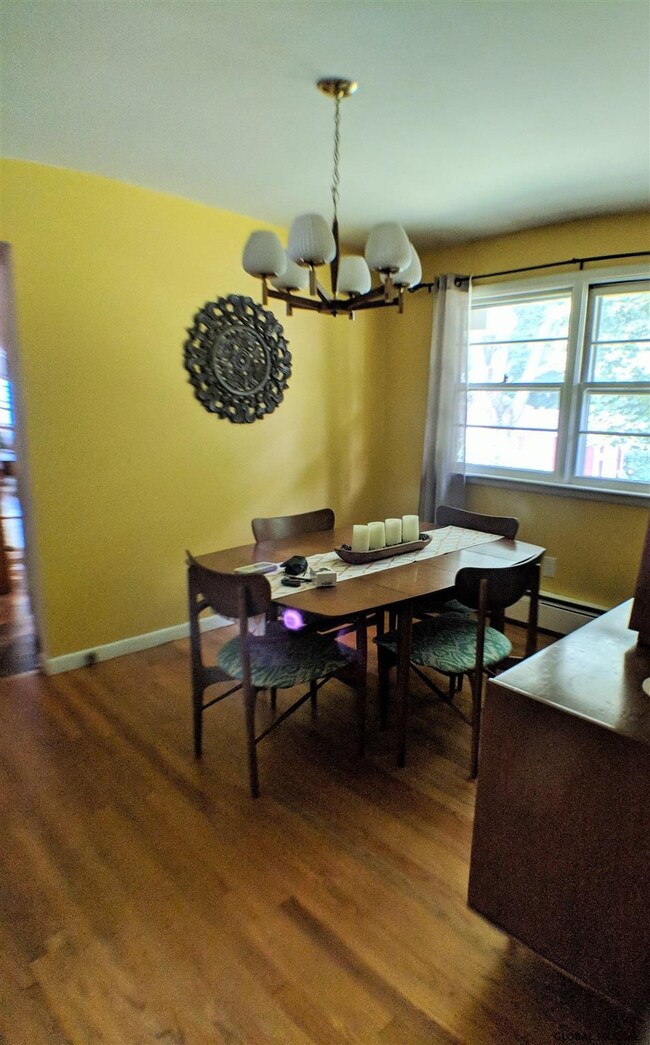 8 Evergreen Blvd, Schenectady, NY 12302 - photo 7