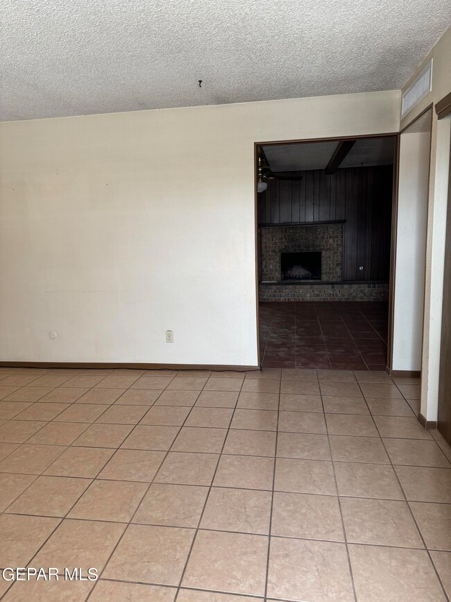2321 Frank Beard Dr, El Paso, TX 79935 - photo 3