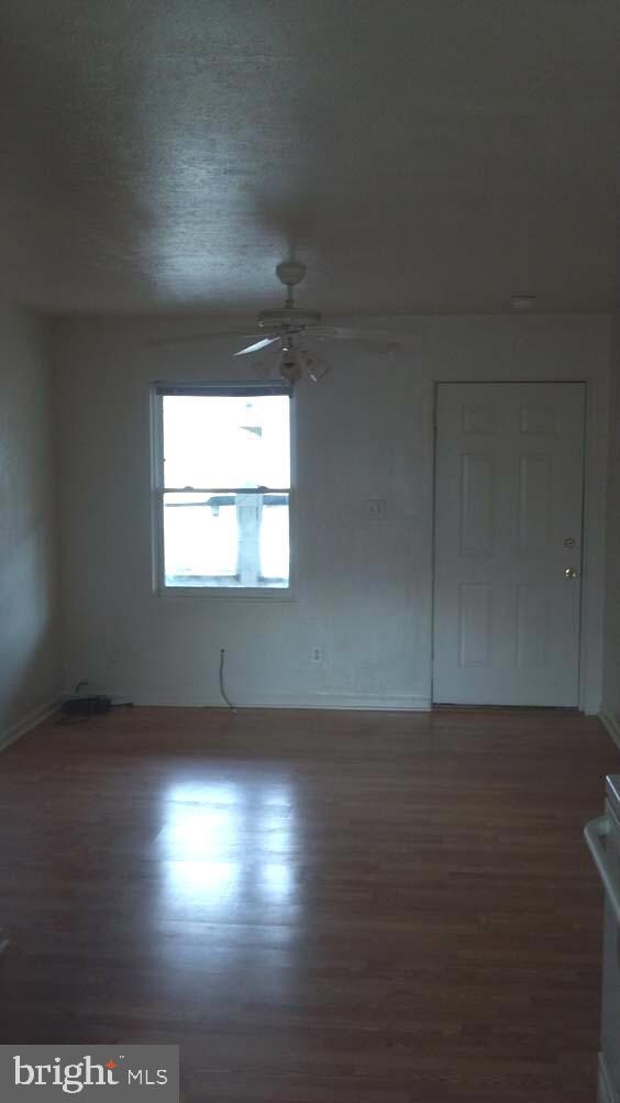 270 N Washington St unit APARTMENT C, Berkeley Springs, WV 25411 - photo 7
