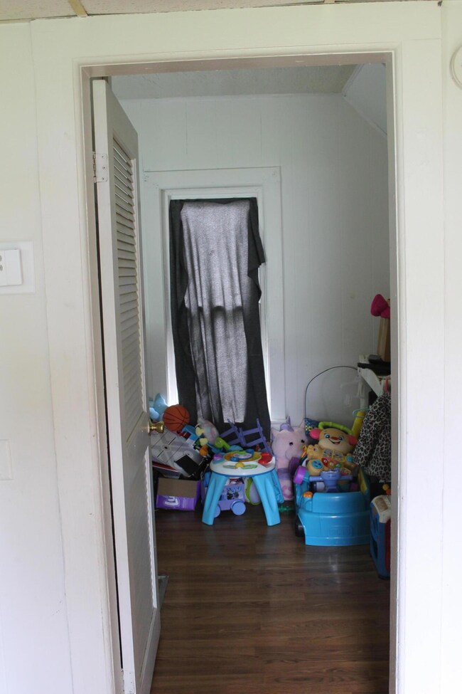 390 Commercial St, Marion, OH 43302 - photo 4