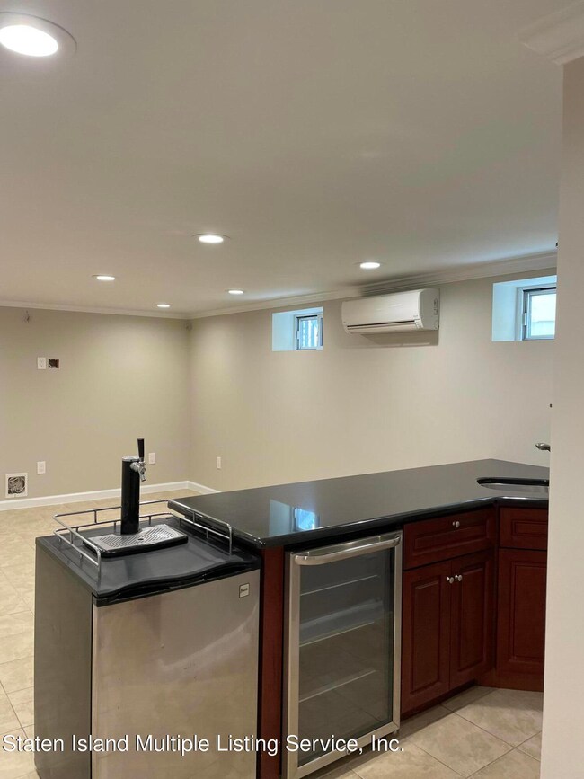 107 Cotter Ave, Staten Island, NY 10306 - photo 4