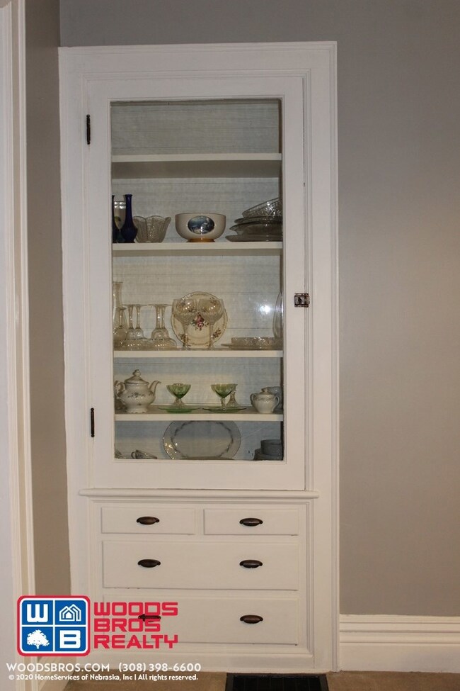 Built-In Hutch