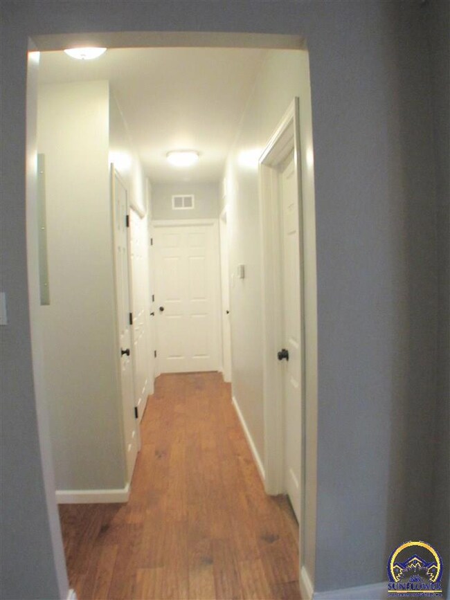 6452 NW Elmont Rd, Topeka, KS 66618 - photo 7