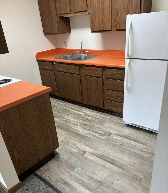 102 Madison Ave N unit 7, Battle Lake, MN 56515 - photo 2