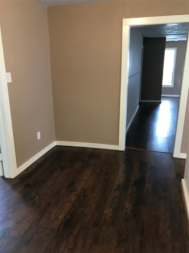 6002 Cruse Rd, Houston, TX 77016 - photo 4