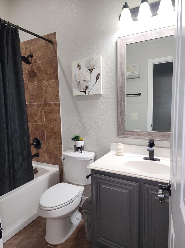 272 Armstrong Ln, Lavon, TX 75166 - photo 3