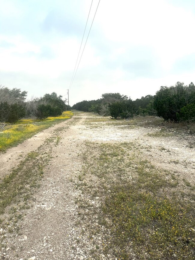 1485 Other unit 2, Rocksprings, TX 78880 - photo 4