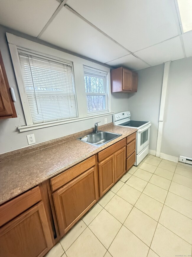 23 Hayward Ave unit Cottage 2, Colchester, CT 06415 - photo 3