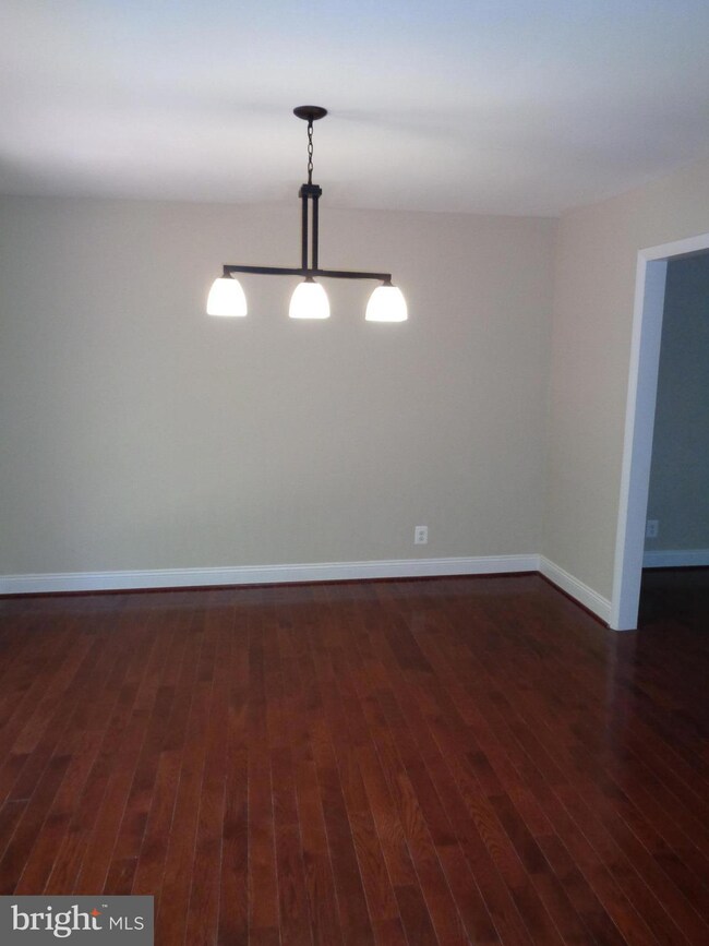 9295 Clifford Dr, White Plains, MD 20695 - photo 5