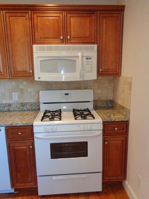 6 Sorelle Place unit 2, Burlington, MA 01803 - photo 5