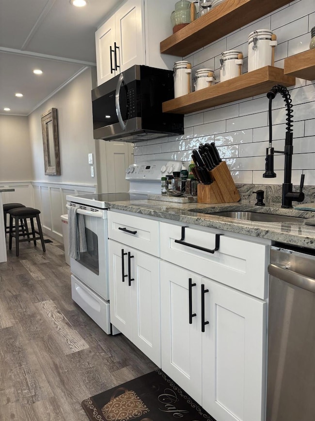 2 SE Jasmine Ln, Port St. Lucie, FL 34952 - photo 5