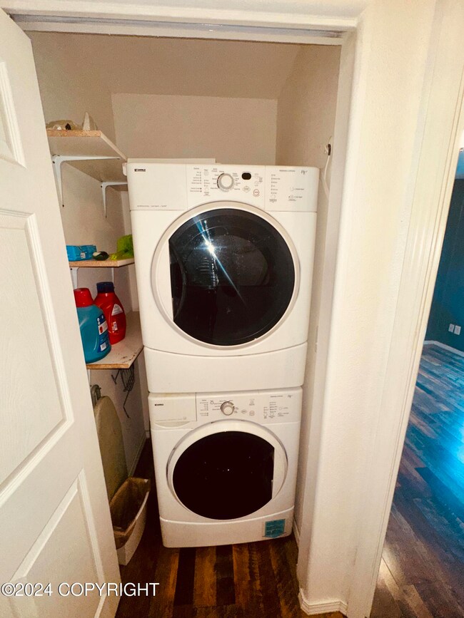 7965 Crescent Moon Place unit 19, Anchorage, AK 99507 - photo 6