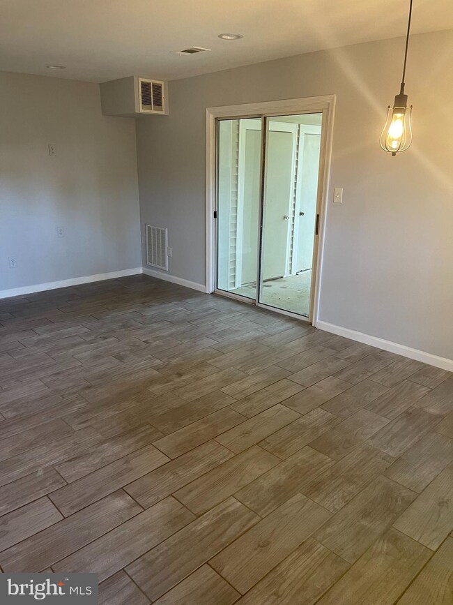 2895 Madeira Ct unit 2895M, Woodbridge, VA 22192 - photo 4