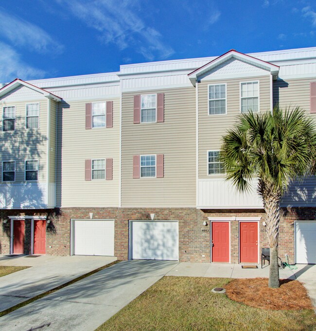 Steve Sanders- 4642 North Palm View-MJ (