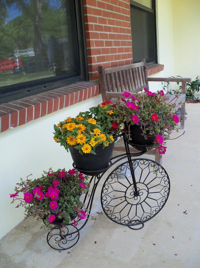 7125 Wendy Cir, Jacksonville, FL 32211 - photo 2