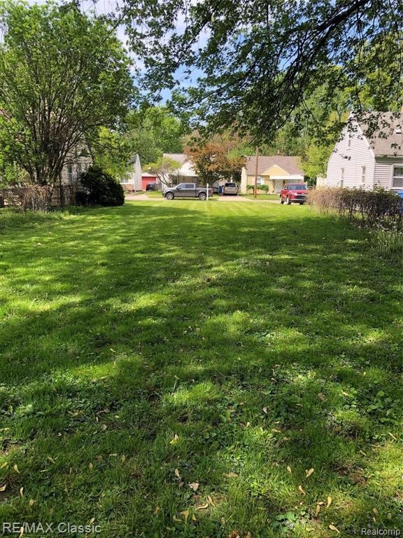 Nice flat building grounds