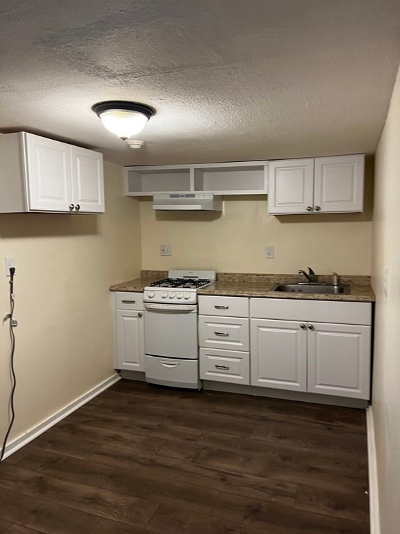 21 Flint St unit 19C, Somerville, MA 02145 - photo 1