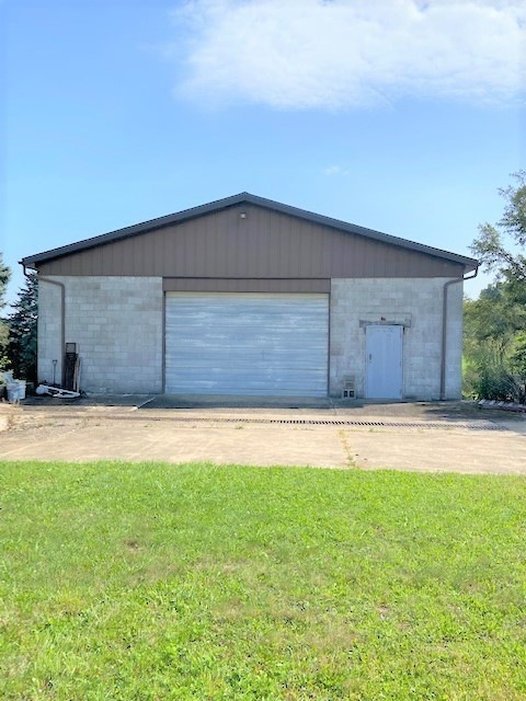 Front of Warehouse/ Garage