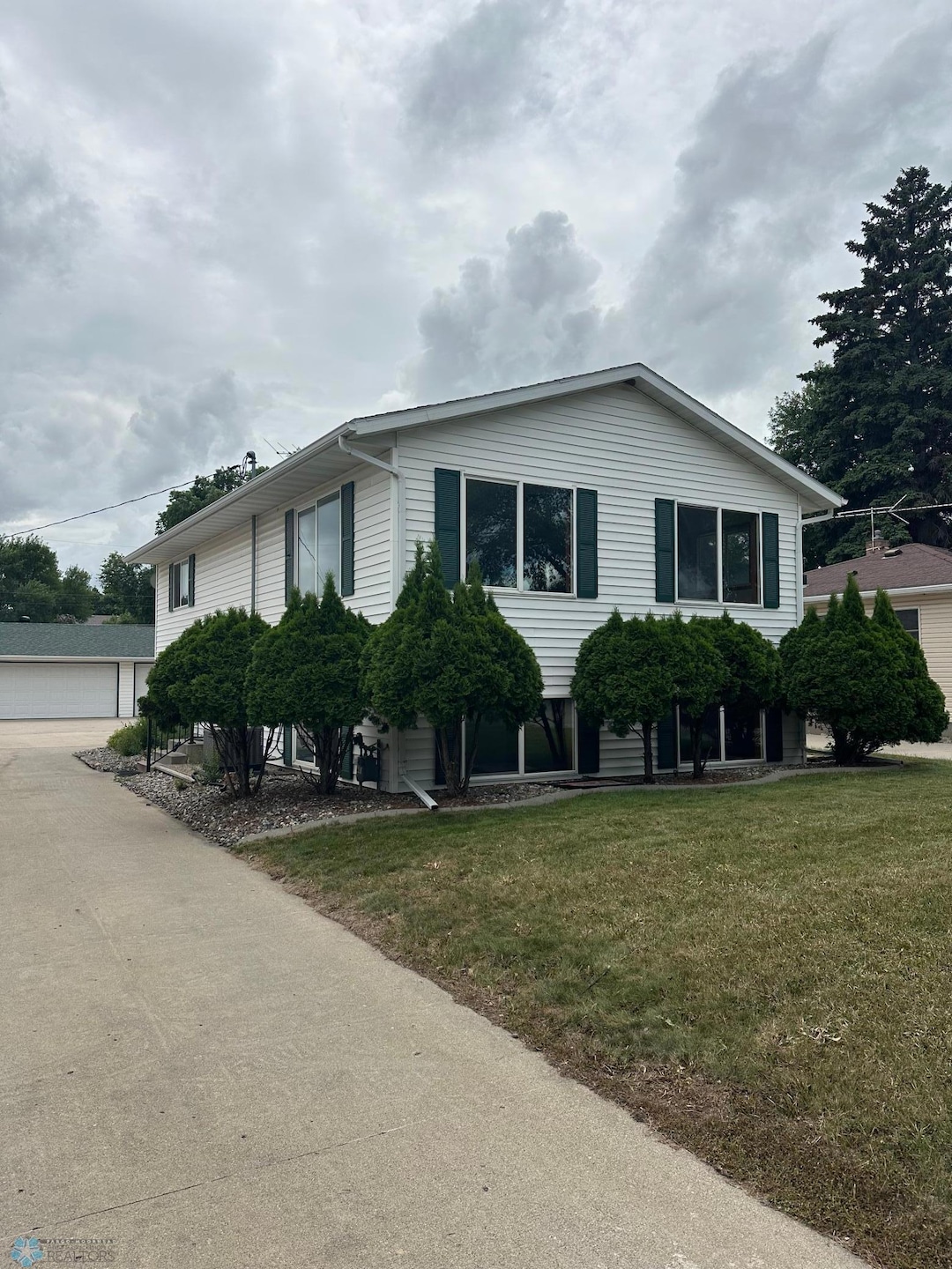 2126 5th Ave S, Fargo, ND 58103 - photo 1