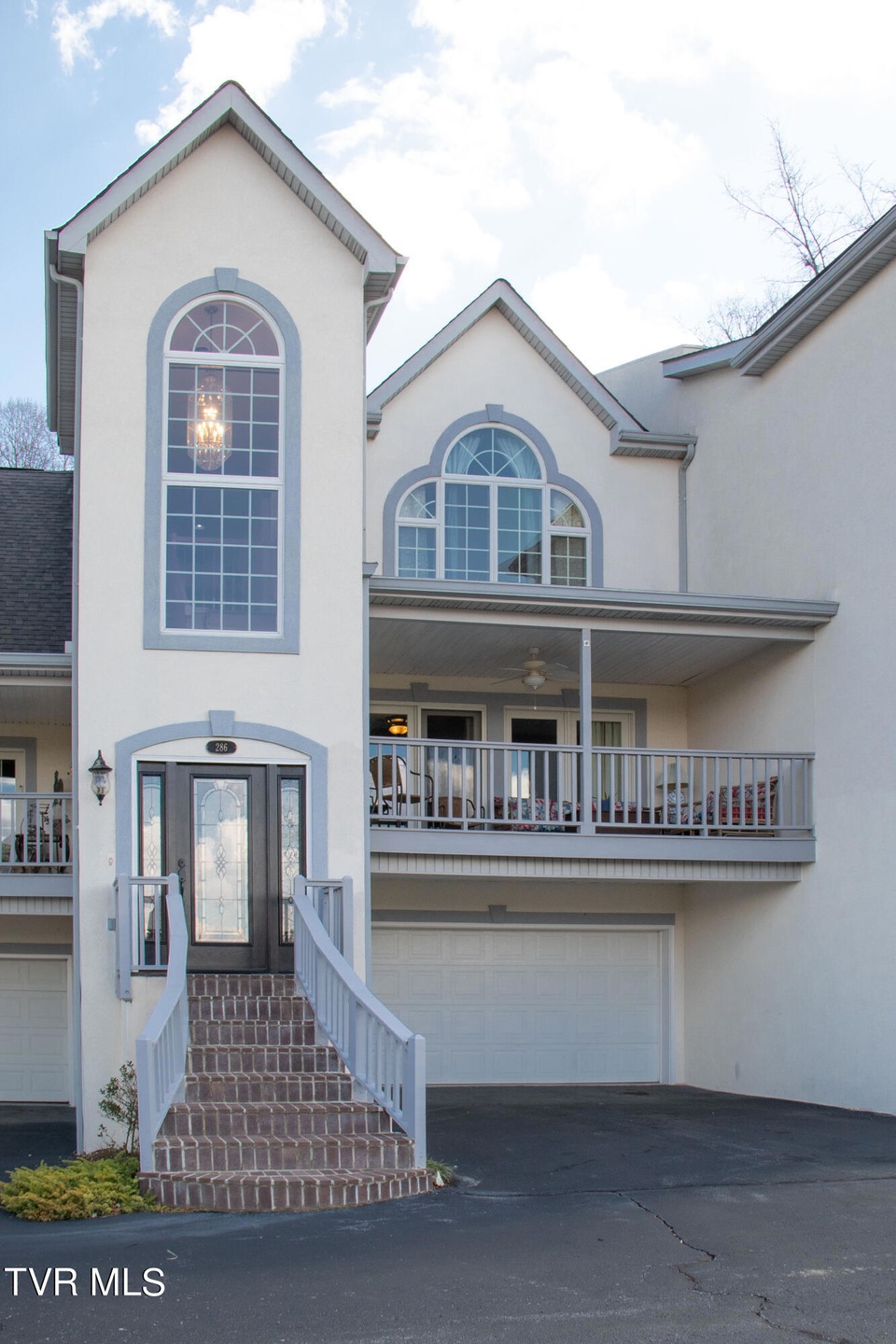 Clubhouse-2