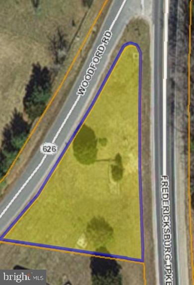 9202 Woodford Rd, Woodford, VA 22580 - photo 1