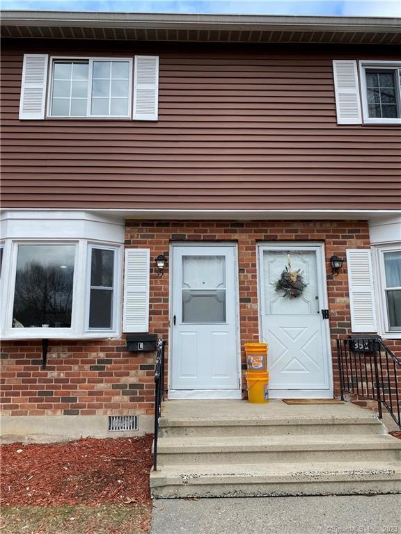 35 Leslie Rd unit L, Bridgeport, CT 06606 - photo 1