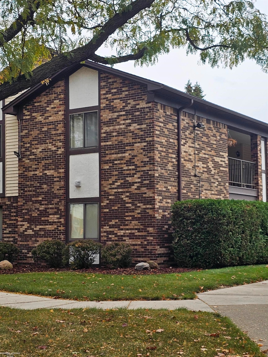 For Rent $1,200/month