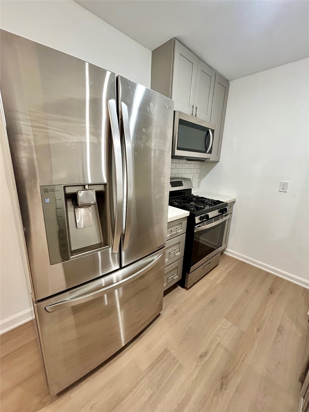 Full size kitchen with Stainless Steel appliances
